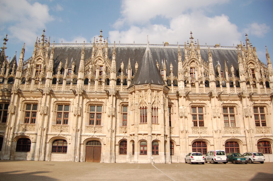 Etape au Parlement de Normandie 