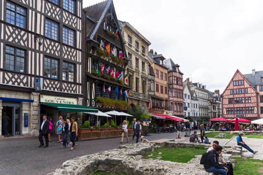 Départ de la place du Vieux Marché de mon circuit pour visiter Rouen à pied