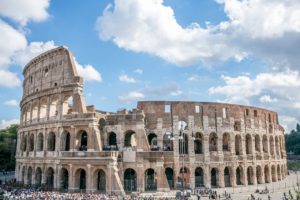 Visiter Rome à pied avec étape au COLISEE